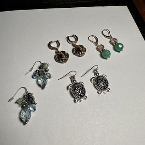 Women’s Pretty Mixed Lot Of 4 Small Dangle Drop Pierced Earrings One Turtle Pair